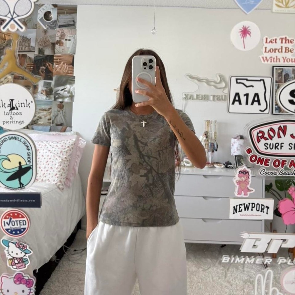 Brandy Melville Camo‎ Baby Tee Top